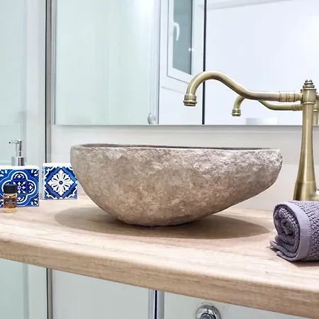 Cycladic Style Apt In * 아테네